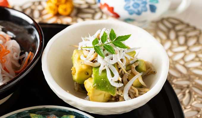 しらすとアボカドのわさび醤油和え